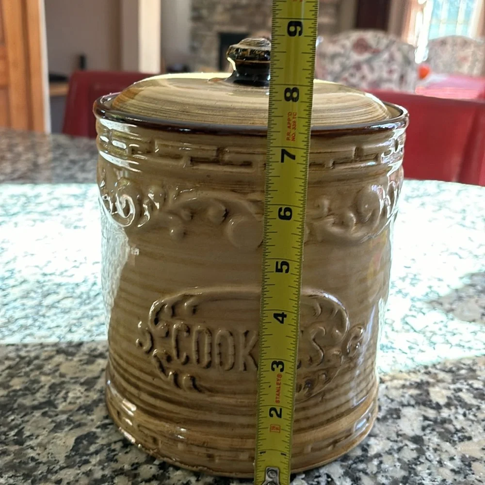 Vintage Cookie Jar Oven Proof Stoneware Made in USA No Chips or cracks